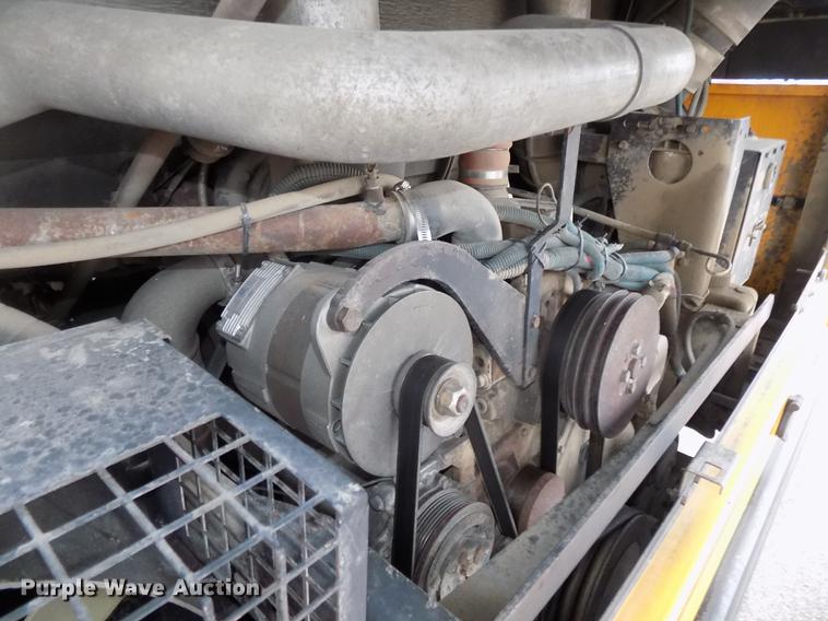 image for item DB8622 2002 Thomas Saf-T-Liner MVP ER school bus