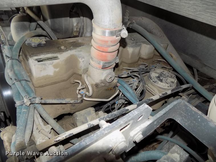 image for item DB8622 2002 Thomas Saf-T-Liner MVP ER school bus