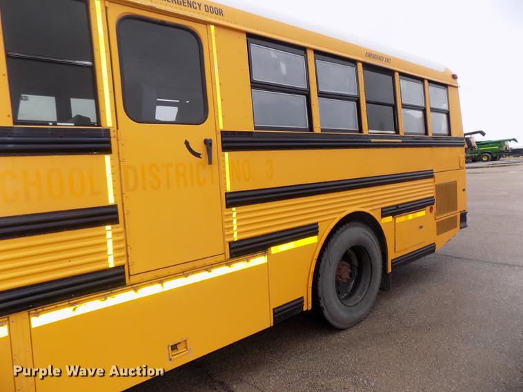 image for item DB8622 2002 Thomas Saf-T-Liner MVP ER school bus