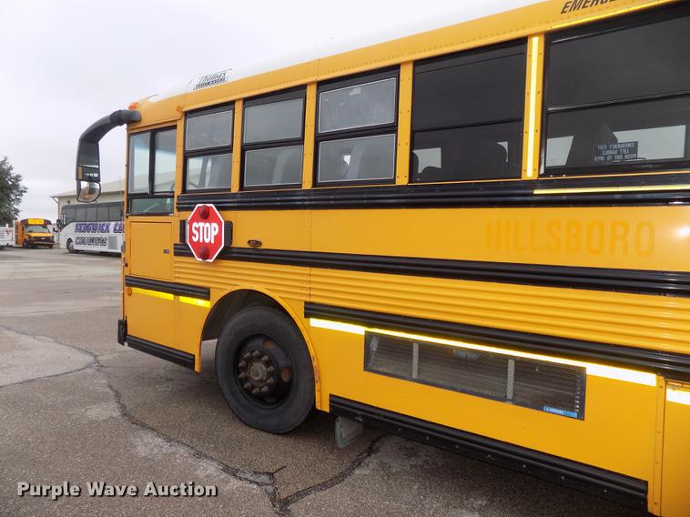 image for item DB8622 2002 Thomas Saf-T-Liner MVP ER school bus