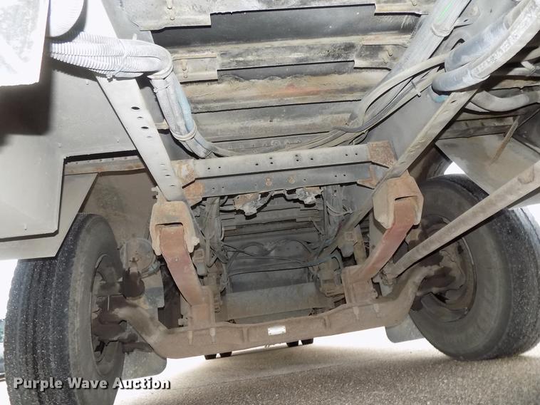 image for item DB8622 2002 Thomas Saf-T-Liner MVP ER school bus