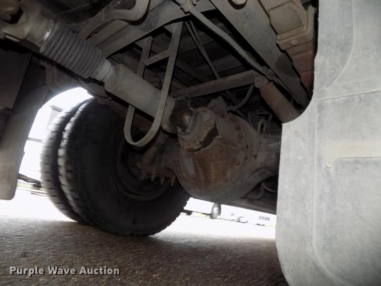 image for item DB8622 2002 Thomas Saf-T-Liner MVP ER school bus