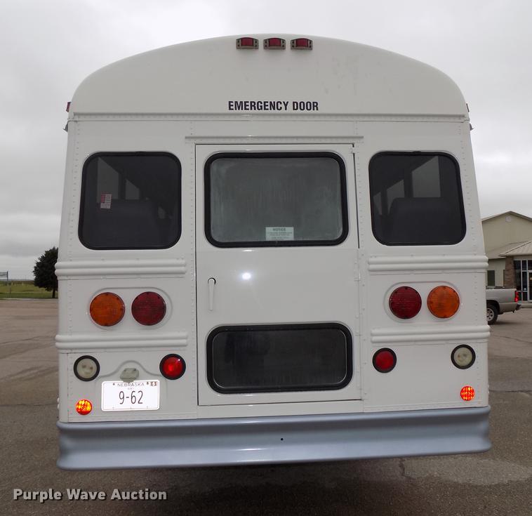 image for item DB8623 2002 Thomas Built Saf-T-Liner MVP school bus