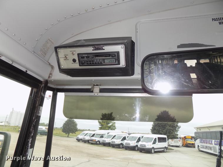 image for item DB8623 2002 Thomas Built Saf-T-Liner MVP school bus