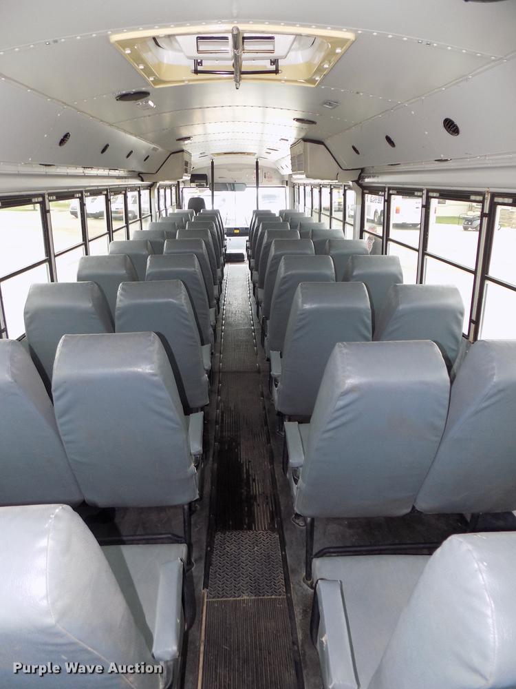 image for item DB8623 2002 Thomas Built Saf-T-Liner MVP school bus