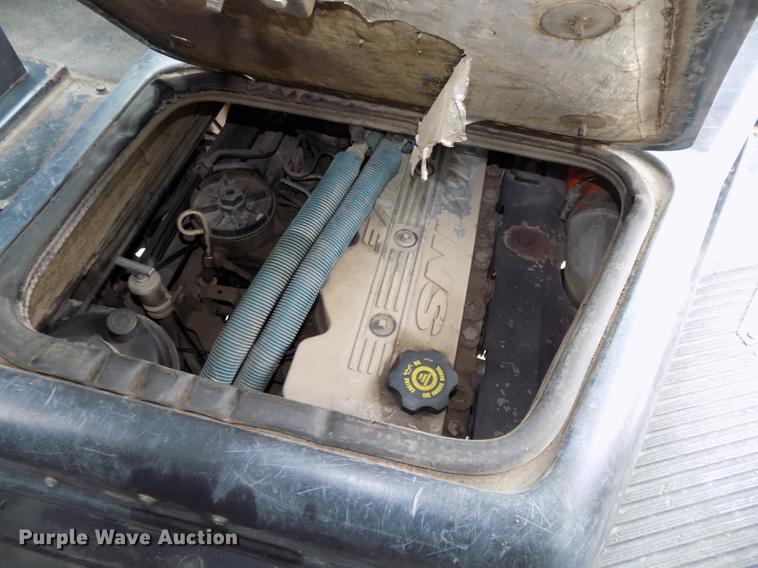 image for item DB8623 2002 Thomas Built Saf-T-Liner MVP school bus