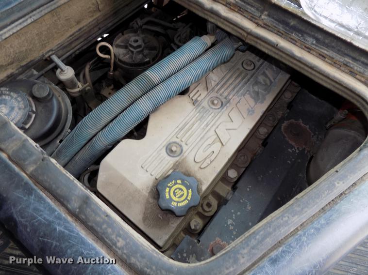 image for item DB8623 2002 Thomas Built Saf-T-Liner MVP school bus