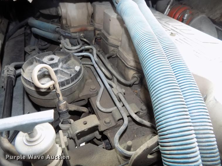 image for item DB8623 2002 Thomas Built Saf-T-Liner MVP school bus