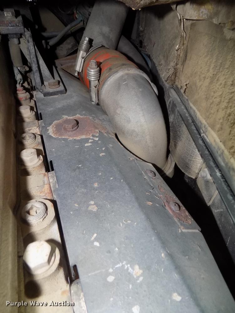 image for item DB8623 2002 Thomas Built Saf-T-Liner MVP school bus