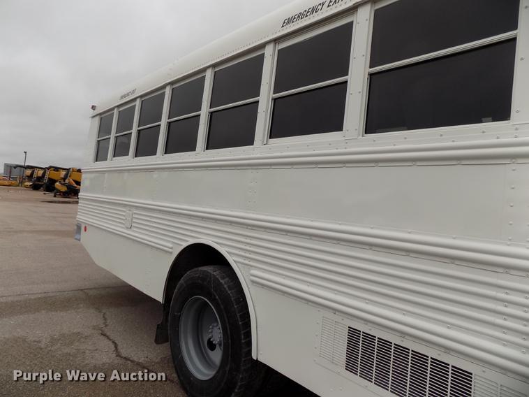 image for item DB8623 2002 Thomas Built Saf-T-Liner MVP school bus