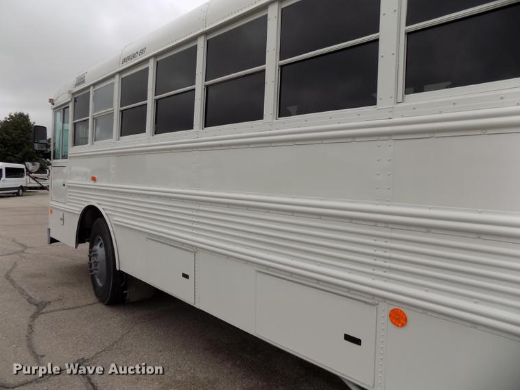 image for item DB8623 2002 Thomas Built Saf-T-Liner MVP school bus