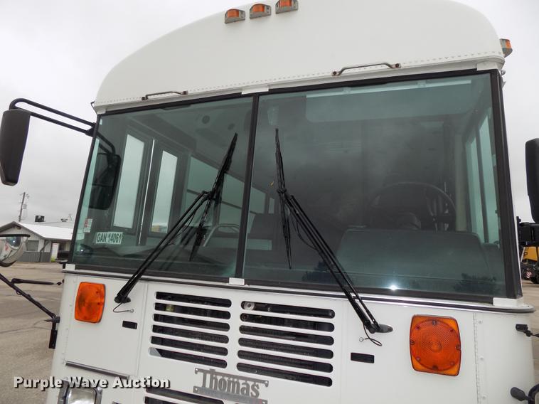 image for item DB8623 2002 Thomas Built Saf-T-Liner MVP school bus