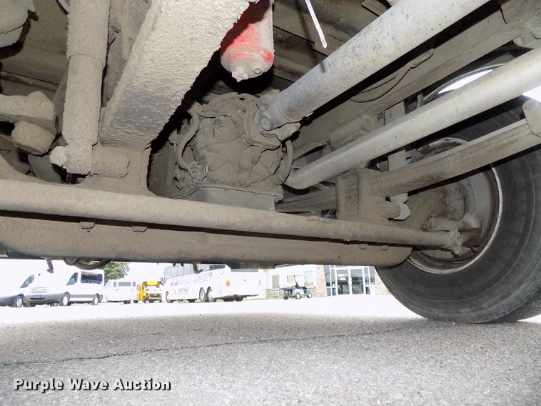 image for item DB8623 2002 Thomas Built Saf-T-Liner MVP school bus