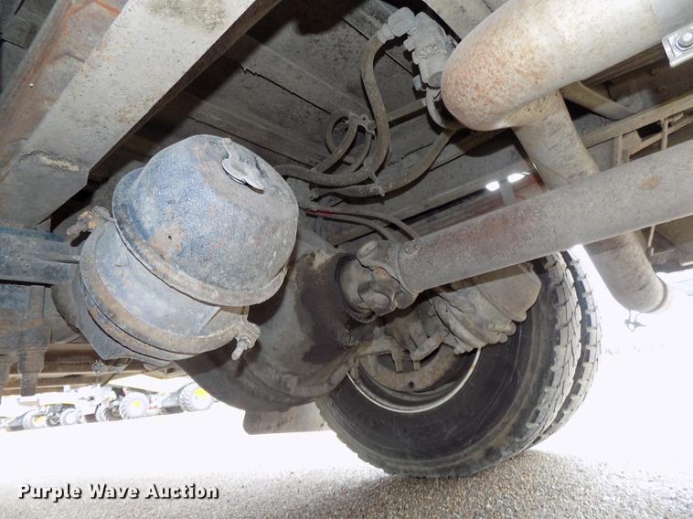 image for item DB8623 2002 Thomas Built Saf-T-Liner MVP school bus