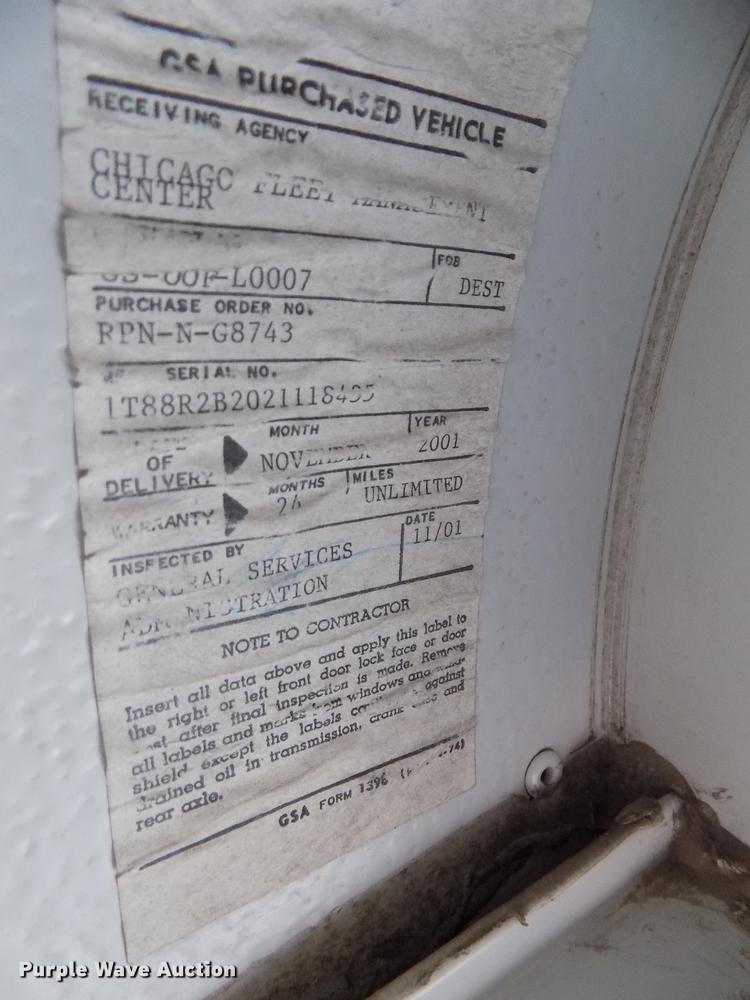 image for item DB8623 2002 Thomas Built Saf-T-Liner MVP school bus