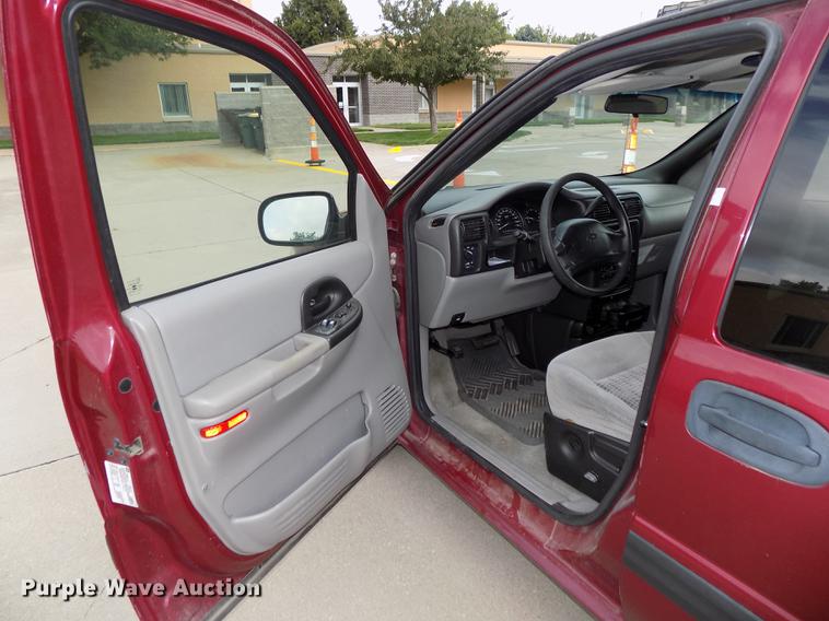 image for item DB8630 2004 Chevrolet Venture van