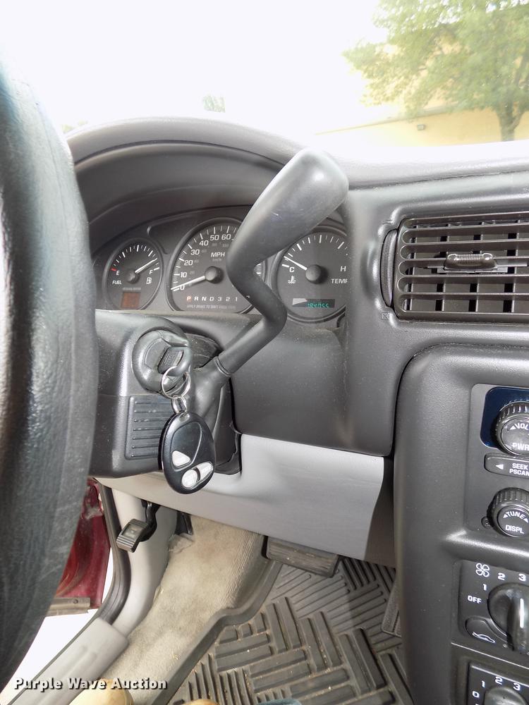 image for item DB8630 2004 Chevrolet Venture van