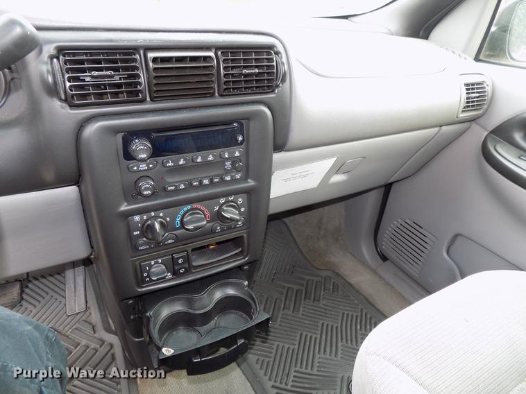 image for item DB8630 2004 Chevrolet Venture van