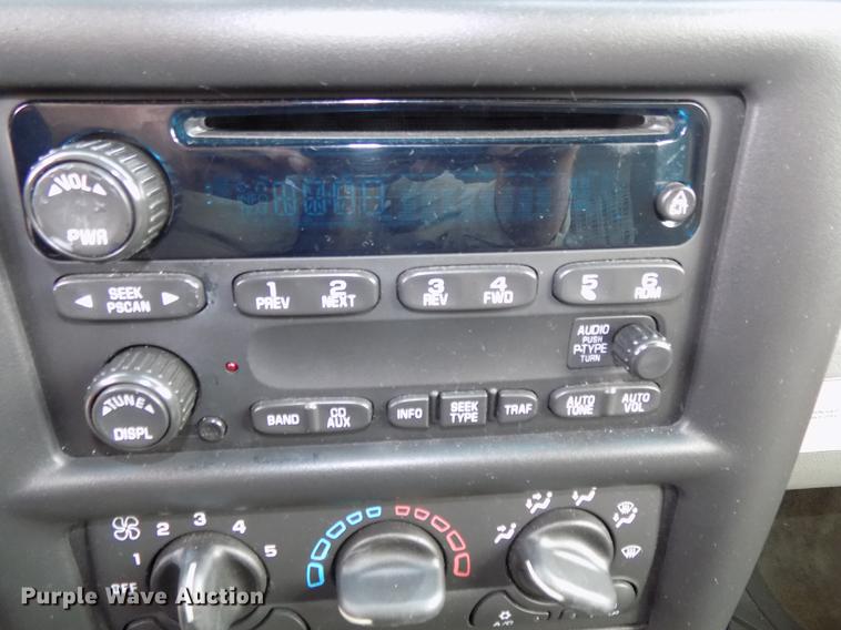 image for item DB8630 2004 Chevrolet Venture van