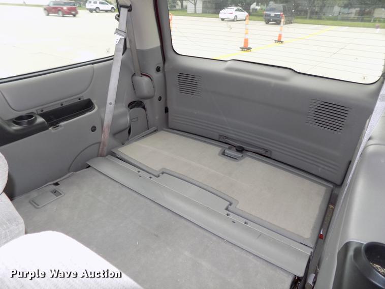 image for item DB8630 2004 Chevrolet Venture van