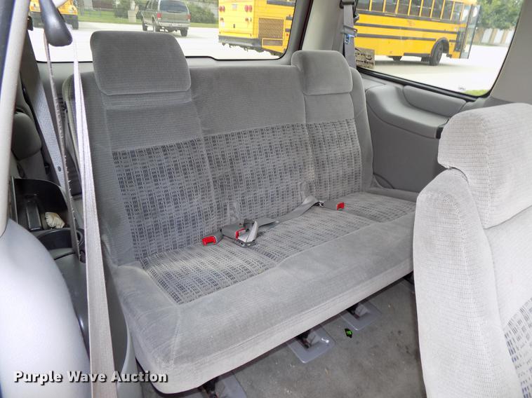 image for item DB8630 2004 Chevrolet Venture van