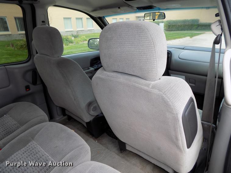 image for item DB8630 2004 Chevrolet Venture van