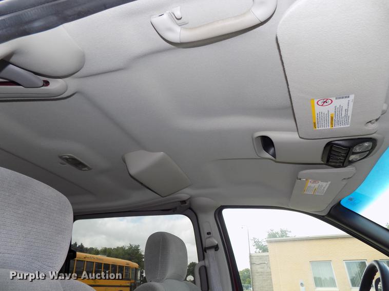 image for item DB8630 2004 Chevrolet Venture van