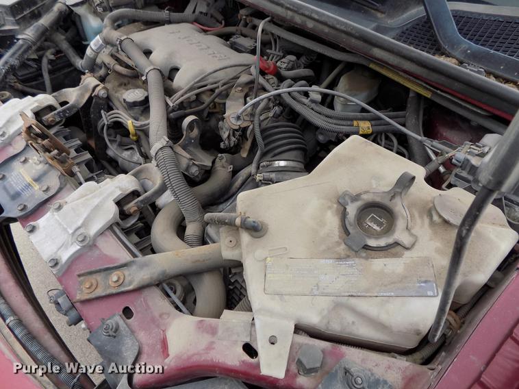 image for item DB8630 2004 Chevrolet Venture van