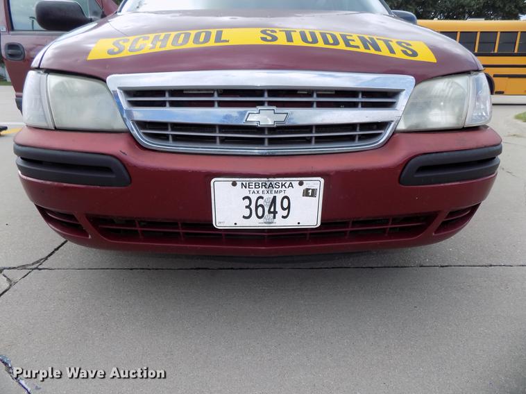 image for item DB8630 2004 Chevrolet Venture van