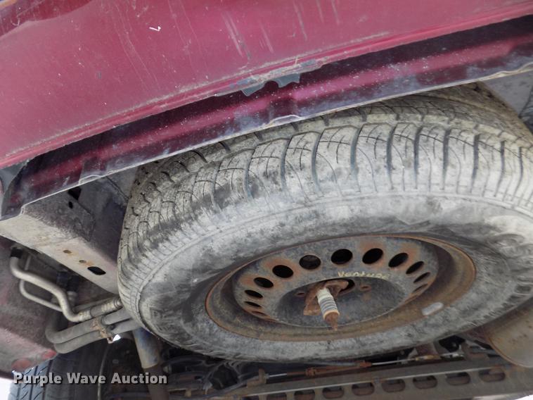 image for item DB8630 2004 Chevrolet Venture van