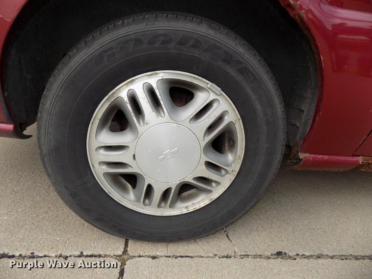 image for item DB8630 2004 Chevrolet Venture van