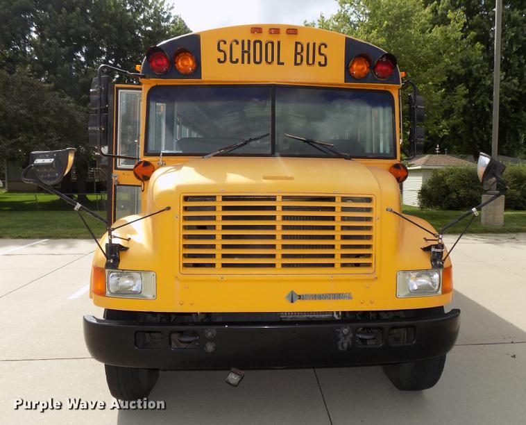 image for item DB8631 1992 International 3800 school bus