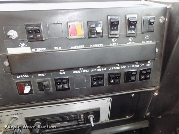 image for item DB8631 1992 International 3800 school bus