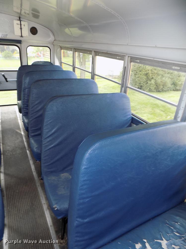 image for item DB8631 1992 International 3800 school bus