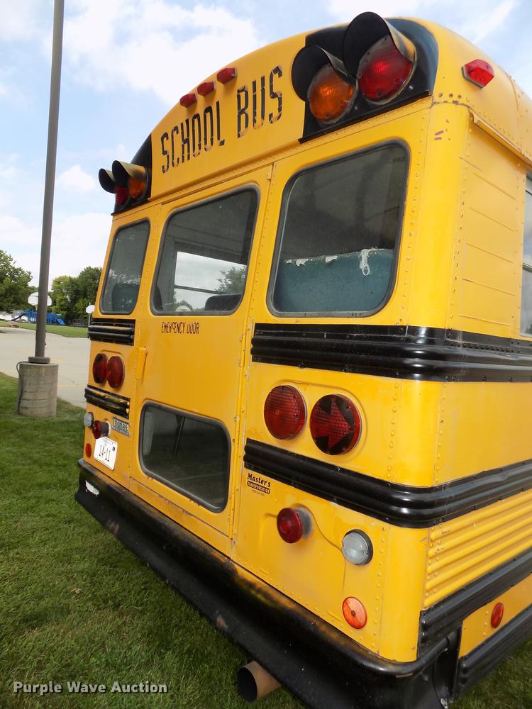 image for item DB8631 1992 International 3800 school bus