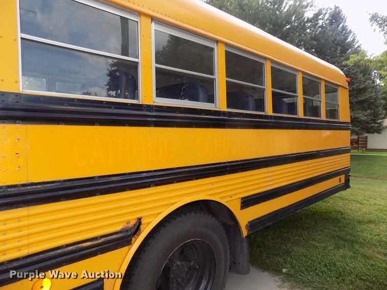 image for item DB8631 1992 International 3800 school bus