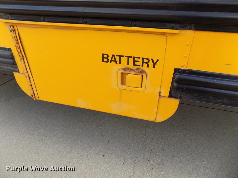 image for item DB8631 1992 International 3800 school bus