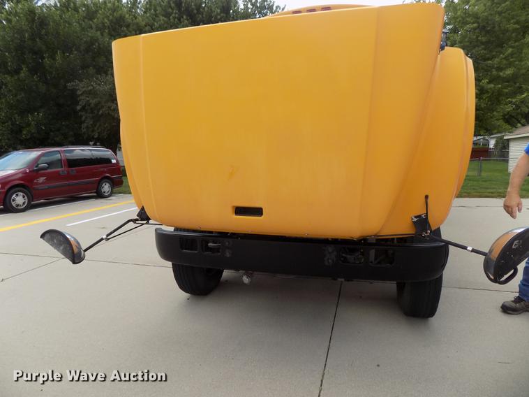 image for item DB8631 1992 International 3800 school bus