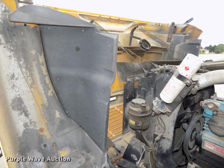 image for item DB8631 1992 International 3800 school bus