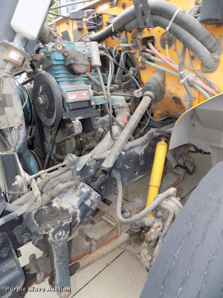 image for item DB8631 1992 International 3800 school bus