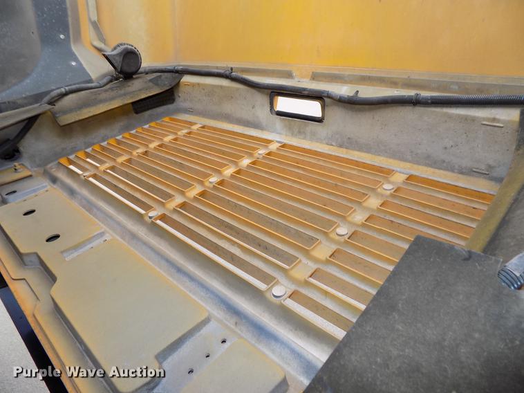 image for item DB8631 1992 International 3800 school bus