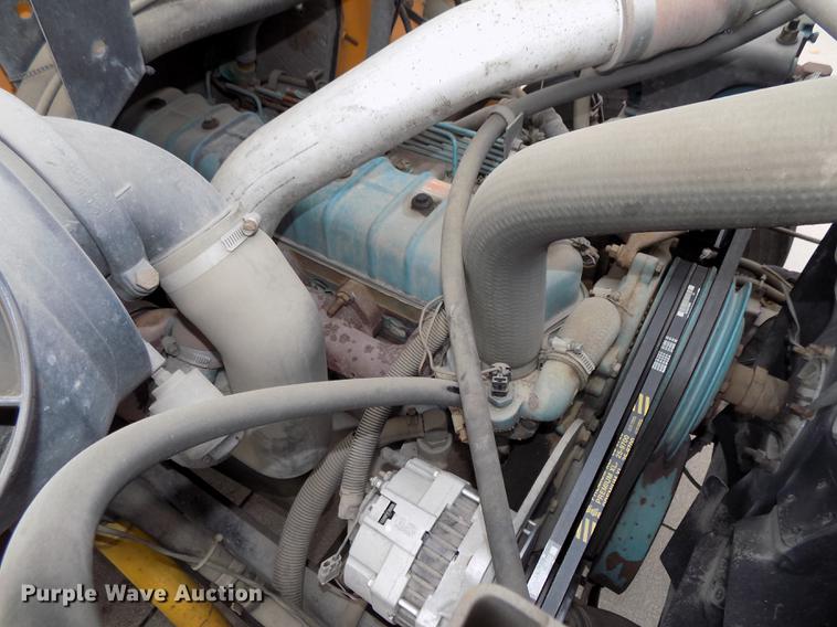 image for item DB8631 1992 International 3800 school bus