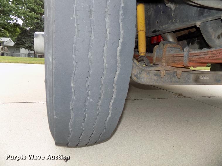 image for item DB8631 1992 International 3800 school bus