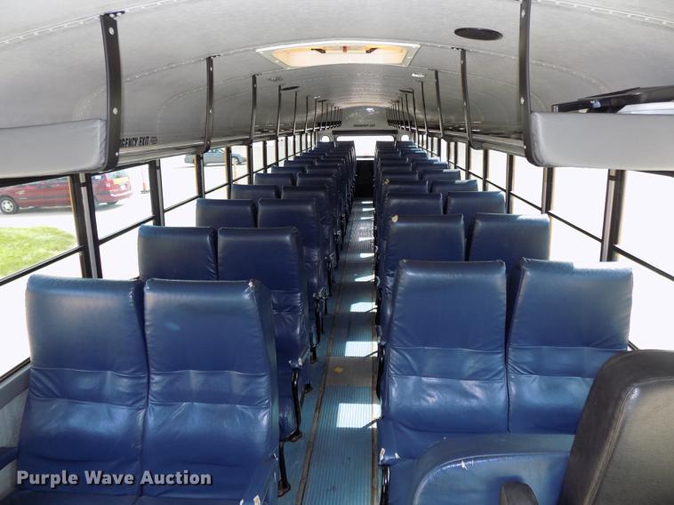 image for item DB8632 1999 Thomas Built Saf-T-Liner MVP school bus