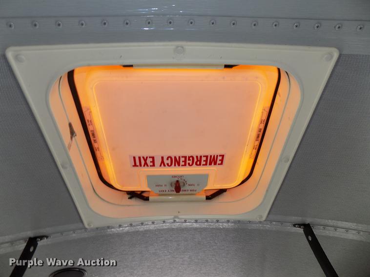 image for item DB8632 1999 Thomas Built Saf-T-Liner MVP school bus