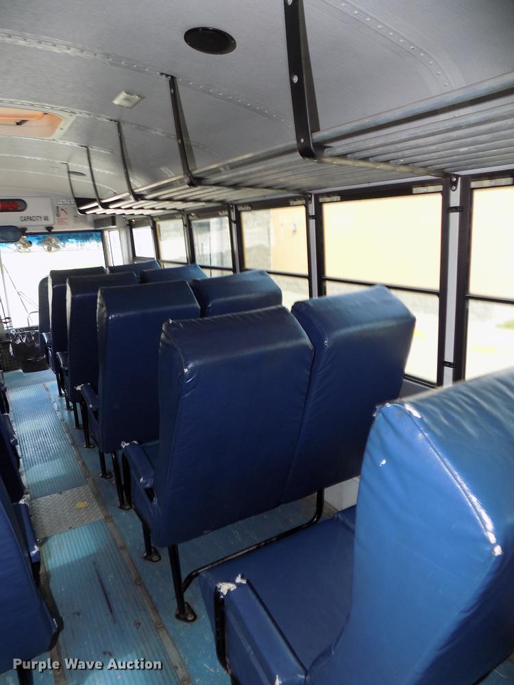 image for item DB8632 1999 Thomas Built Saf-T-Liner MVP school bus