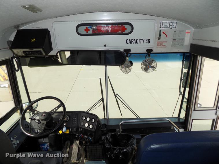 image for item DB8632 1999 Thomas Built Saf-T-Liner MVP school bus