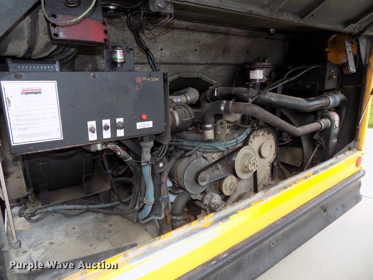 image for item DB8632 1999 Thomas Built Saf-T-Liner MVP school bus