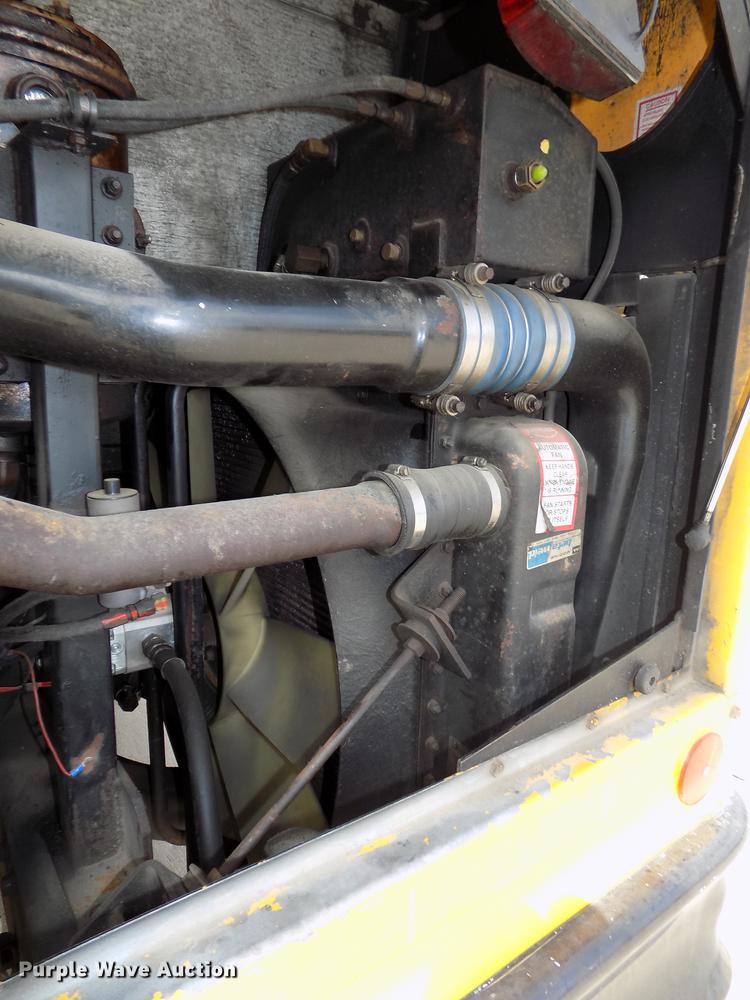 image for item DB8632 1999 Thomas Built Saf-T-Liner MVP school bus