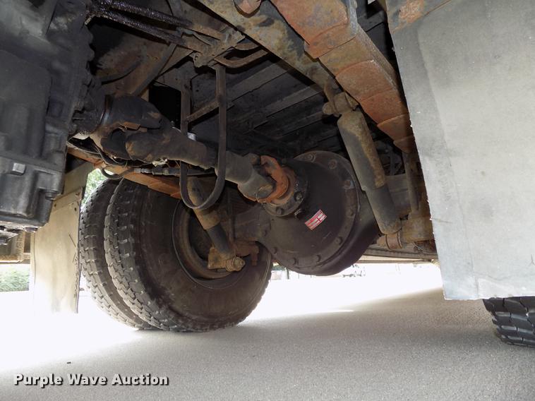 image for item DB8632 1999 Thomas Built Saf-T-Liner MVP school bus